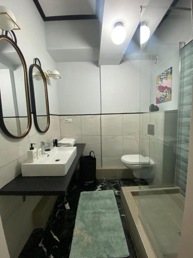 5 Rooms Athena Bagian luar foto