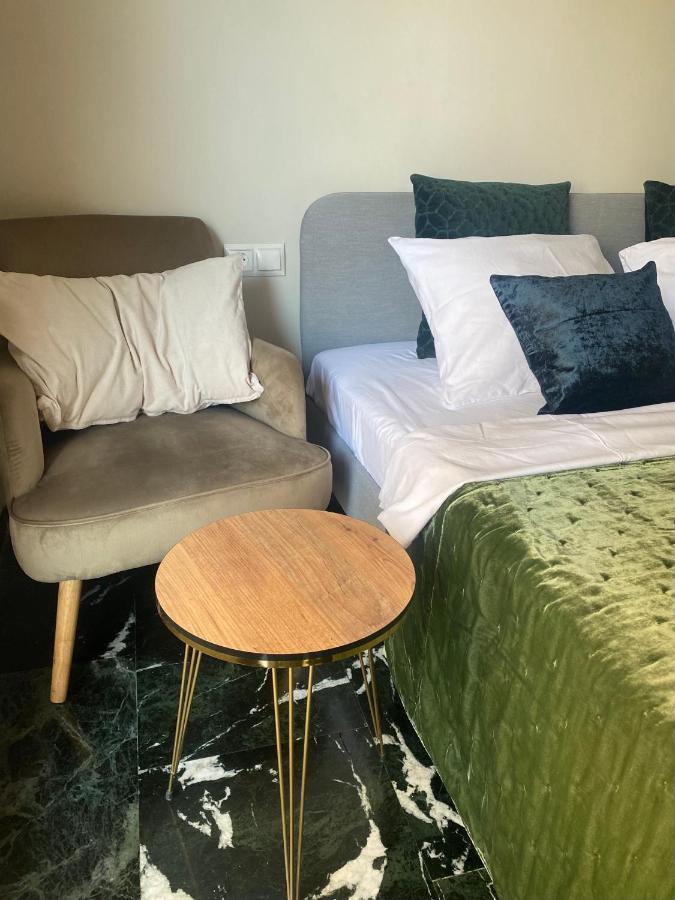 5 Rooms Athena Bagian luar foto