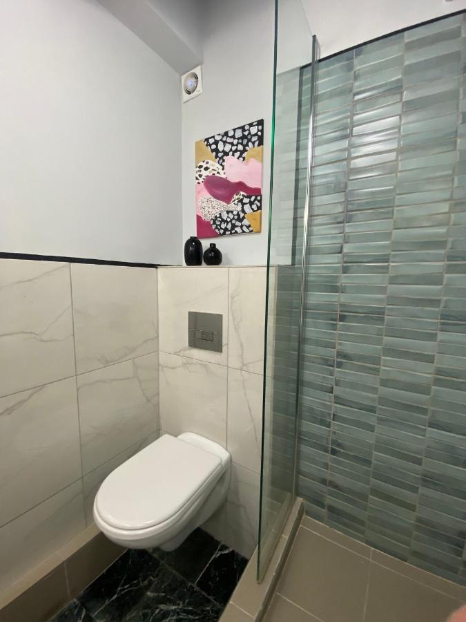 5 Rooms Athena Bagian luar foto
