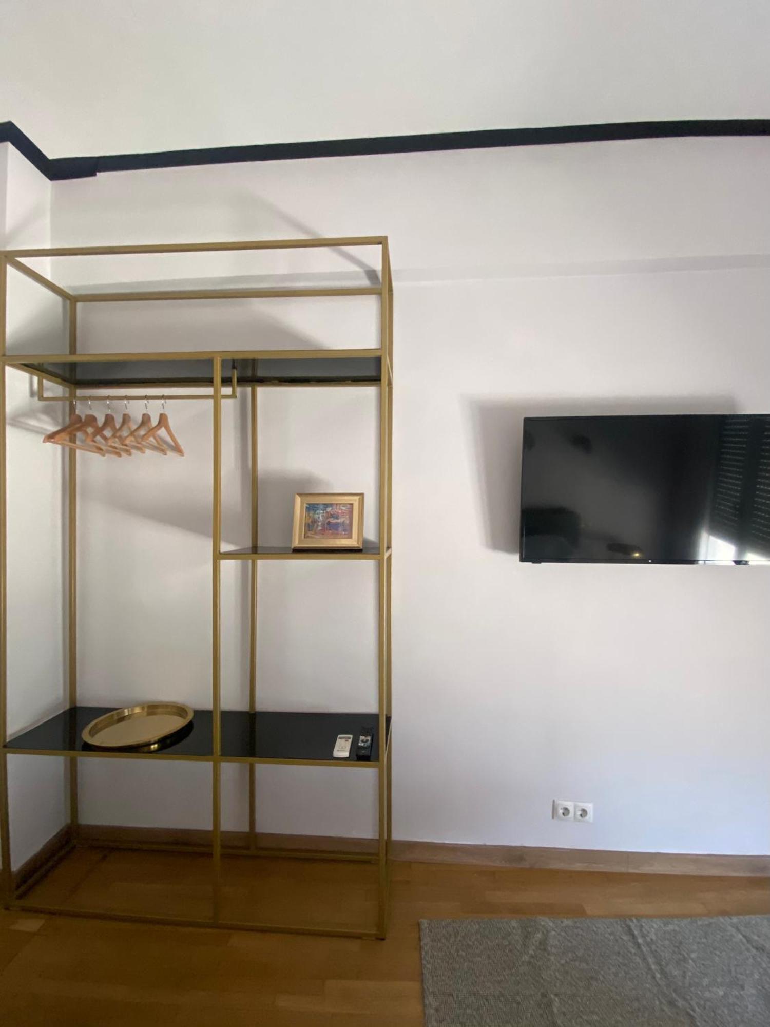 5 Rooms Athena Bagian luar foto