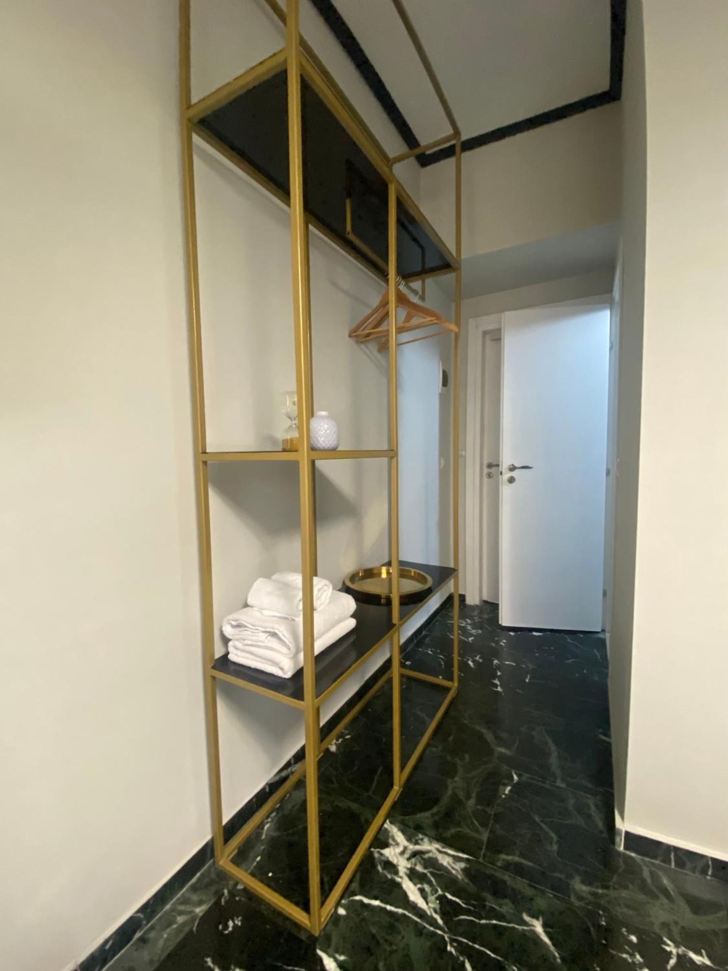 5 Rooms Athena Bagian luar foto