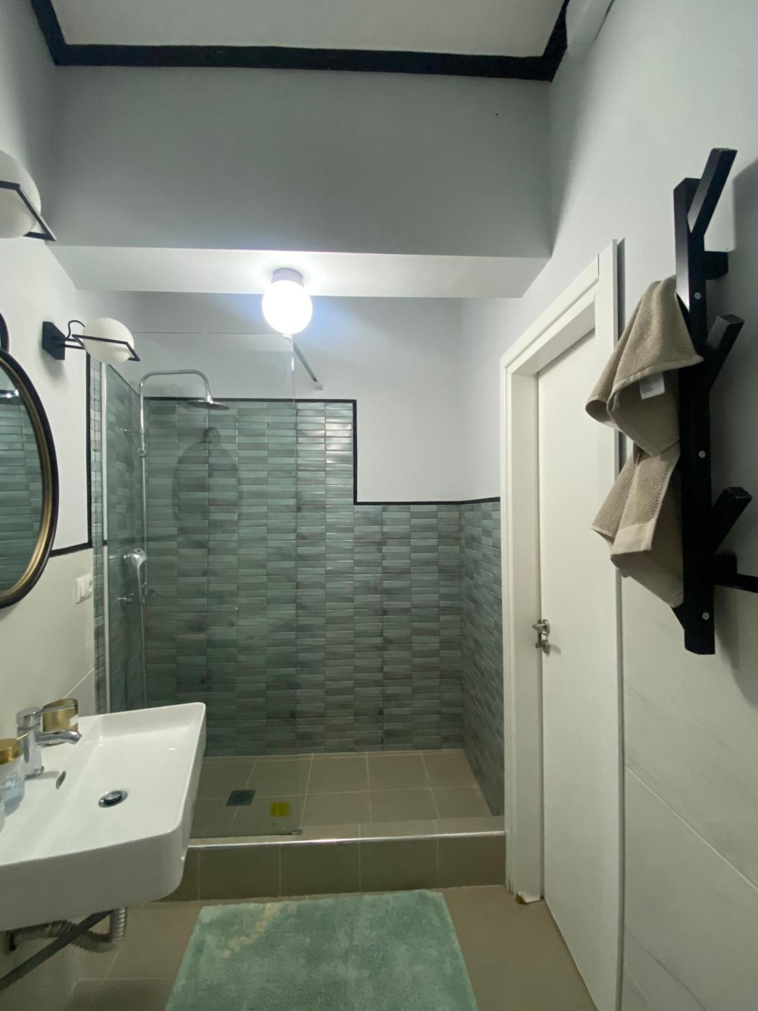 5 Rooms Athena Bagian luar foto