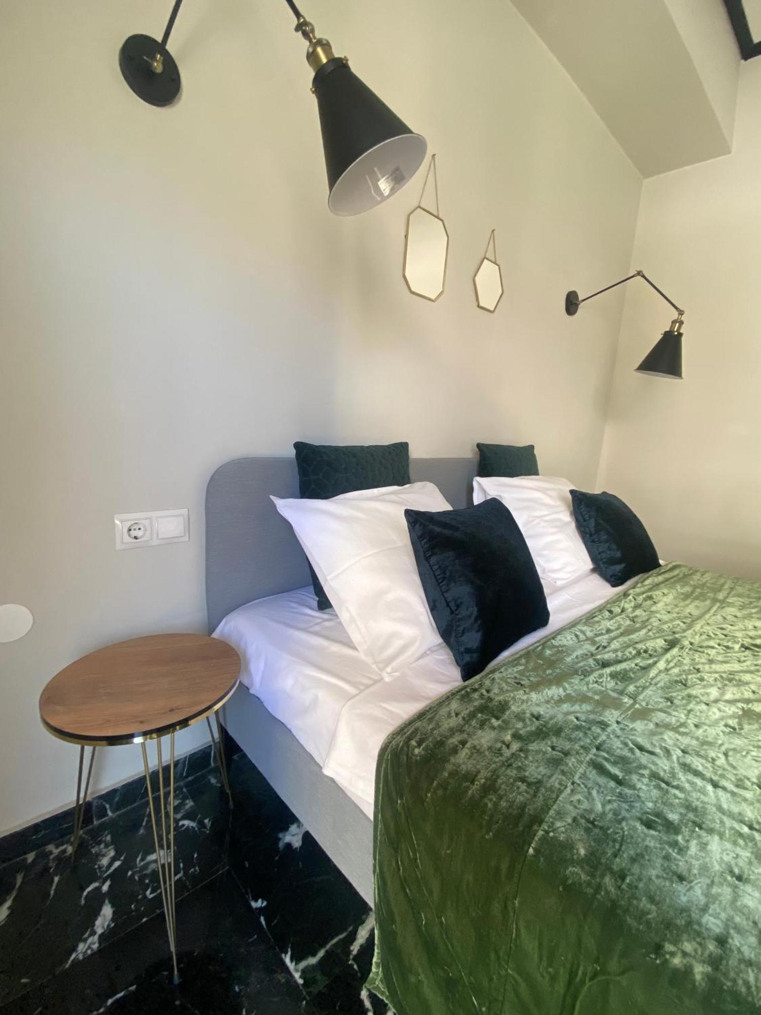 5 Rooms Athena Bagian luar foto